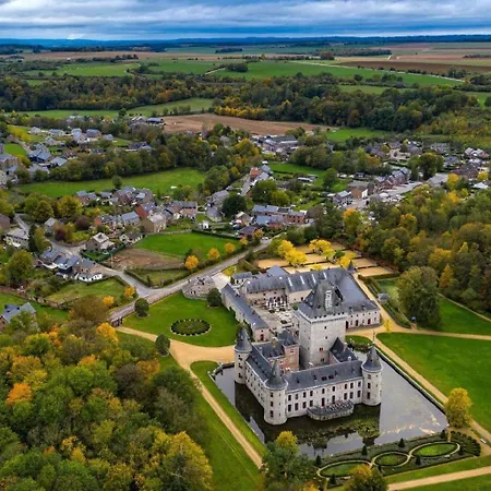 Les Eglantines Проживание в семье